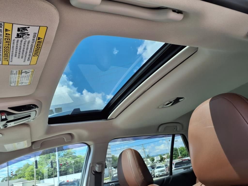 Used 2022 Subaru Outback Touring XT image 12