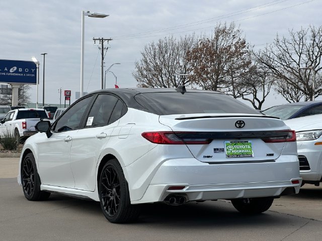 New 2026 Toyota Camry Hybrid FWD image 3
