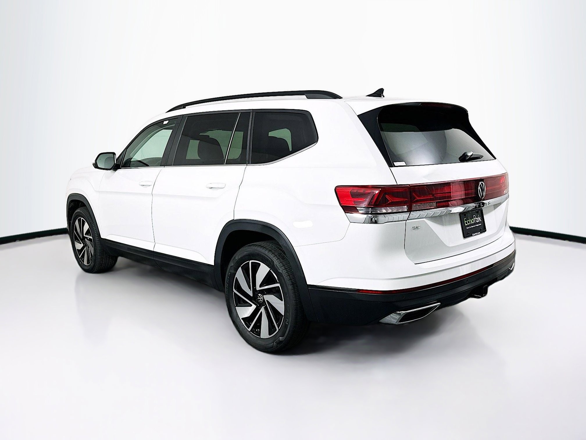 Used 2025 Volkswagen Atlas SE image 5