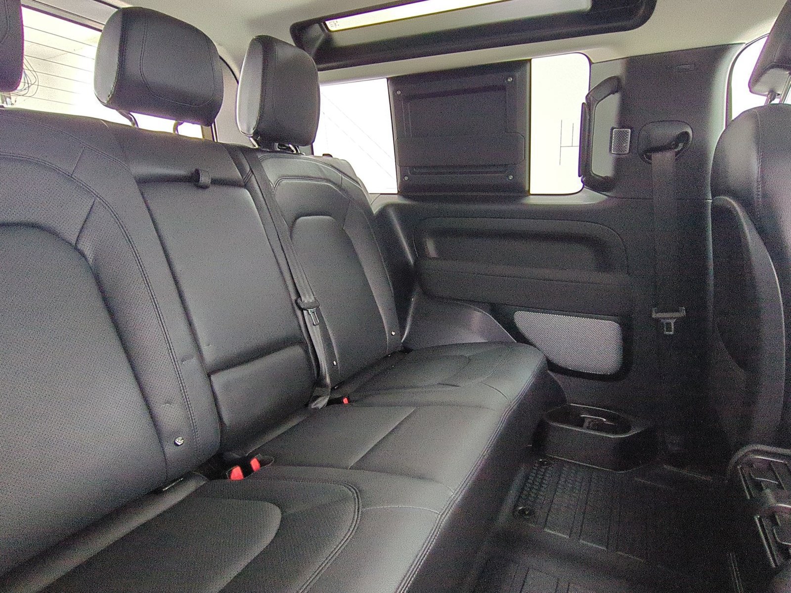 Used 2023 Land Rover Defender 90 S AWD/4WD image 24