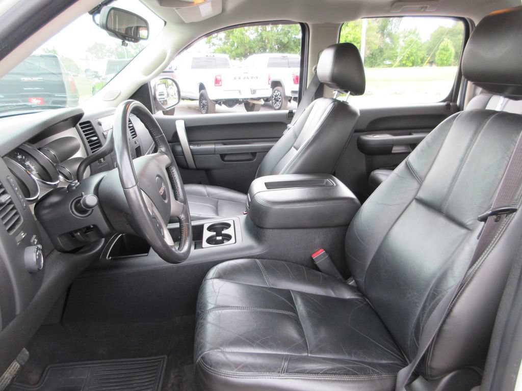 Used 2011 GMC Sierra 1500 SLE w/ Power Tech Package AWD/4WD image 17