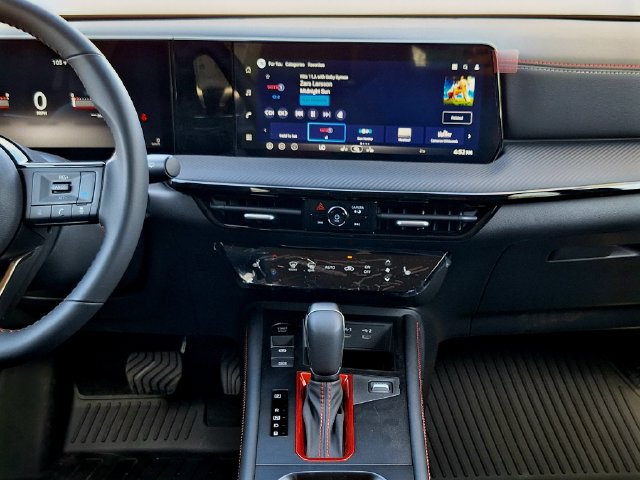New 2026 Nissan Kicks SR w/ Cold Weather Package FWD image 17