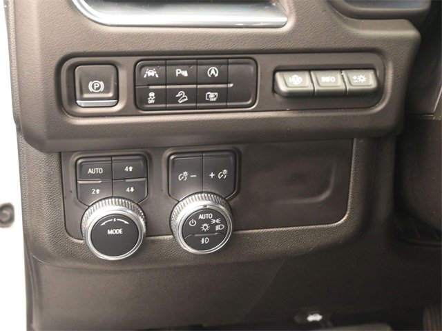 Used 2023 GMC Yukon AT4 w/ AT4 Premium Package image 18