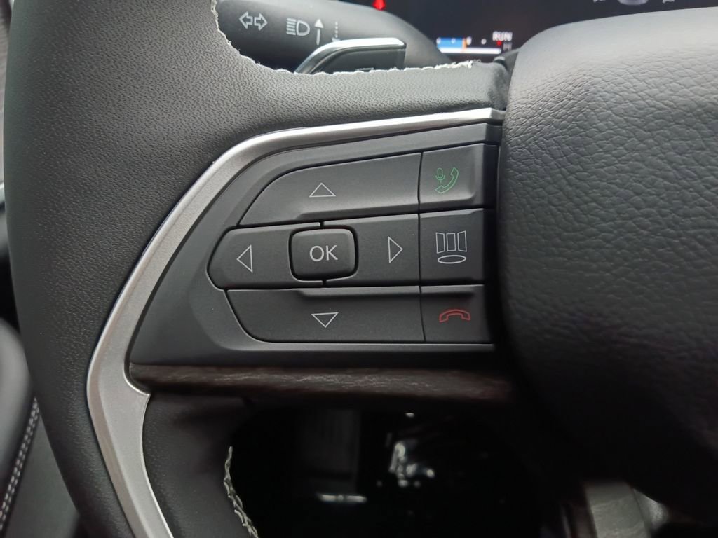 New 2026 Jeep Grand Cherokee Altitude AWD/4WD image 11
