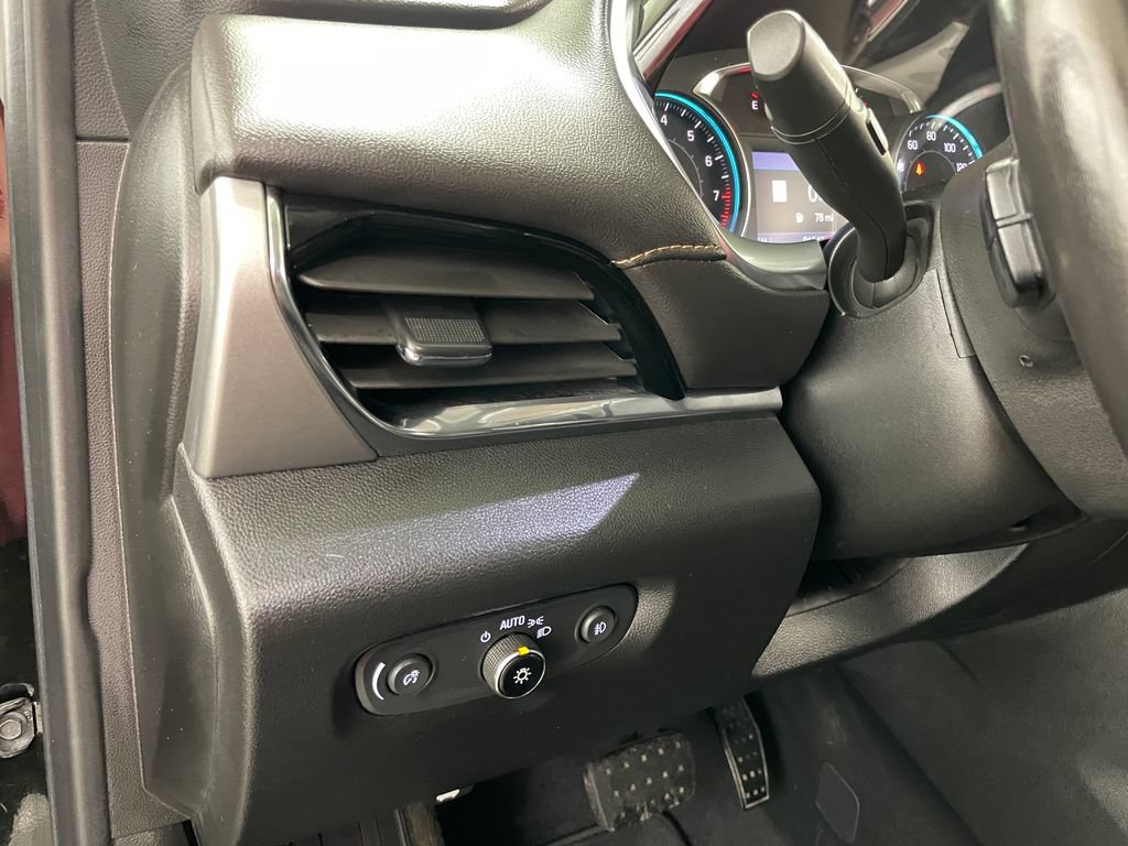 Used 2020 Chevrolet Traverse RS AWD/4WD image 28