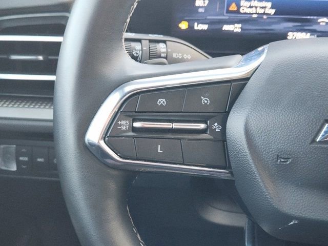 Used 2025 Chevrolet Traverse LT image 28