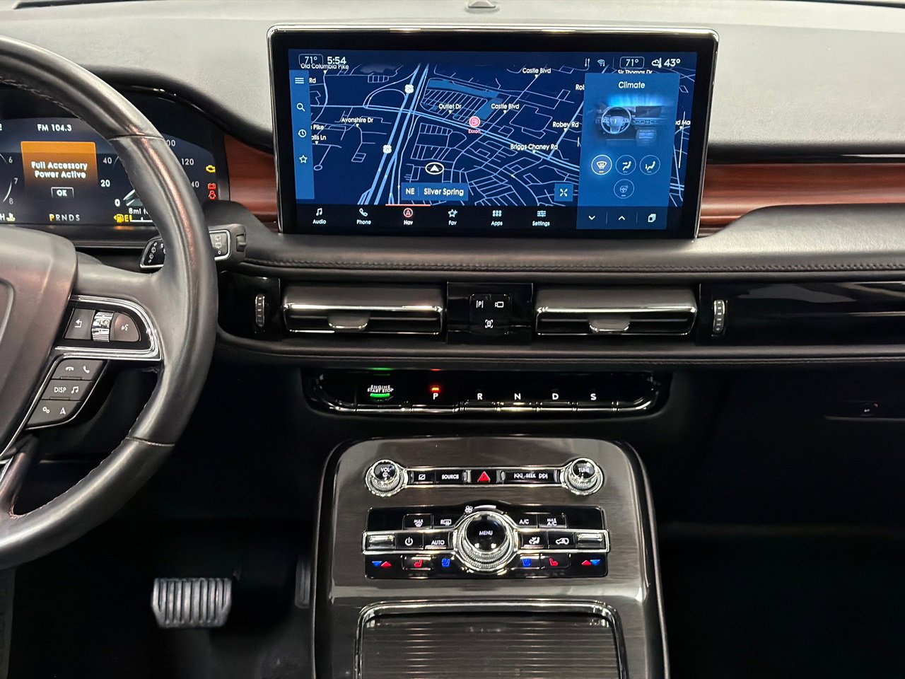 Certified 2022 Lincoln Nautilus Reserve w/ Equipment Group 201A image 21