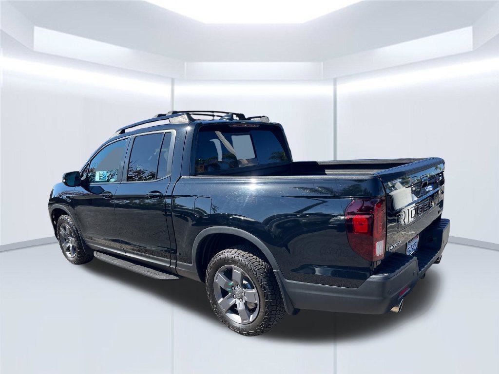 Certified 2024 Honda Ridgeline TrailSport image 3