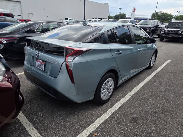 Used 2018 Toyota Prius One FWD image 3