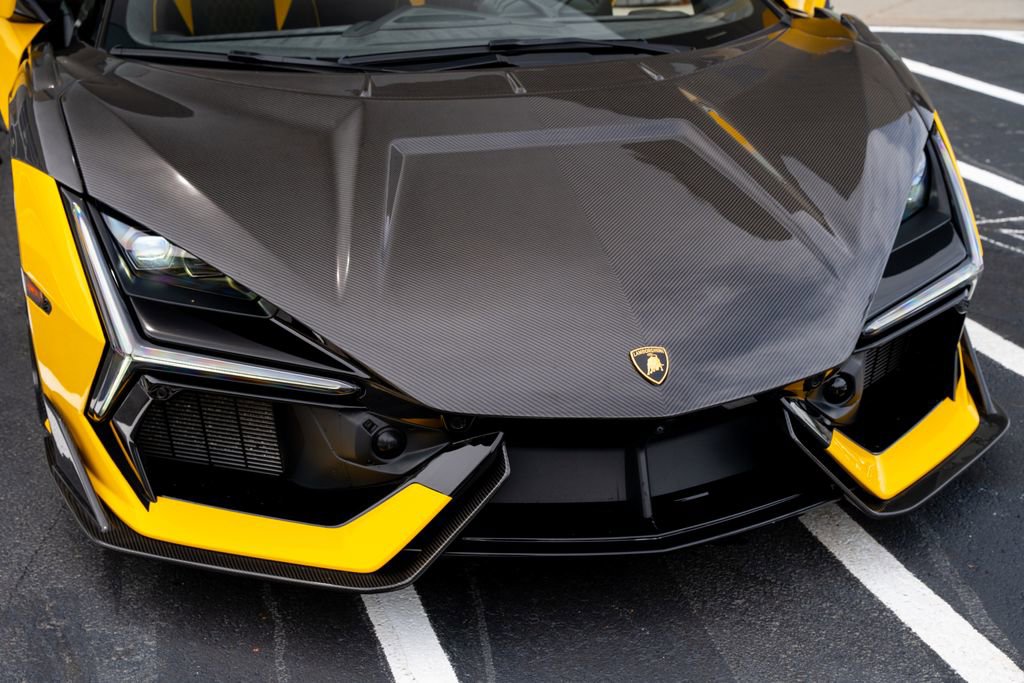 Used 2024 Lamborghini Revuelto AWD/4WD image 9