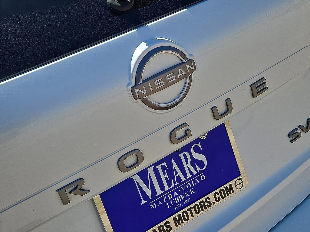 Used 2024 Nissan Rogue SV AWD/4WD image 11