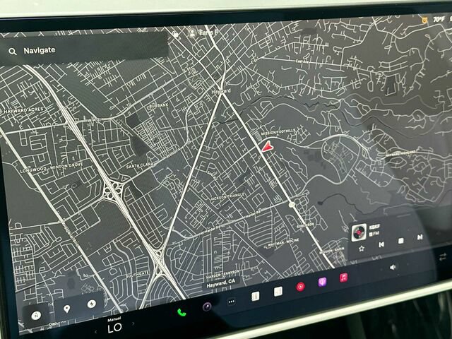 Used 2022 Tesla Model S AWD/4WD image 22