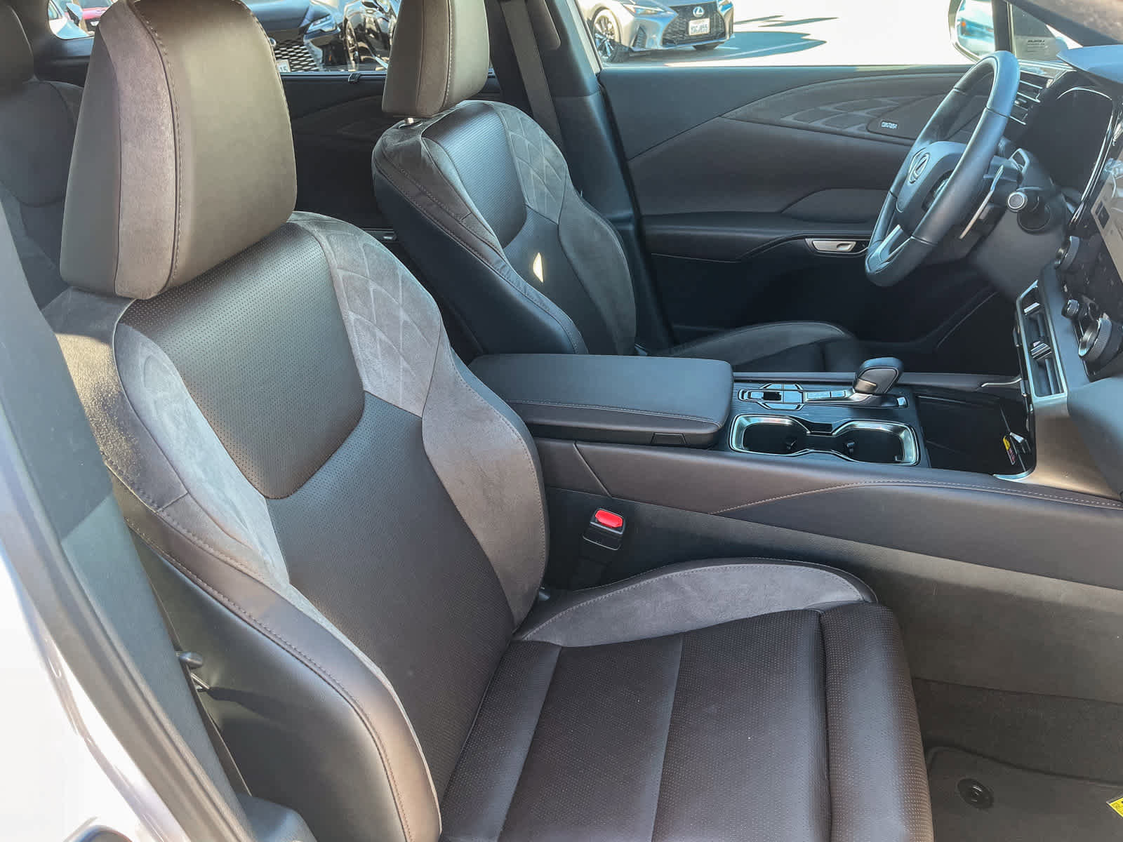 Certified 2023 Lexus RX 350 w/ Accessory Package (Z1) image 15