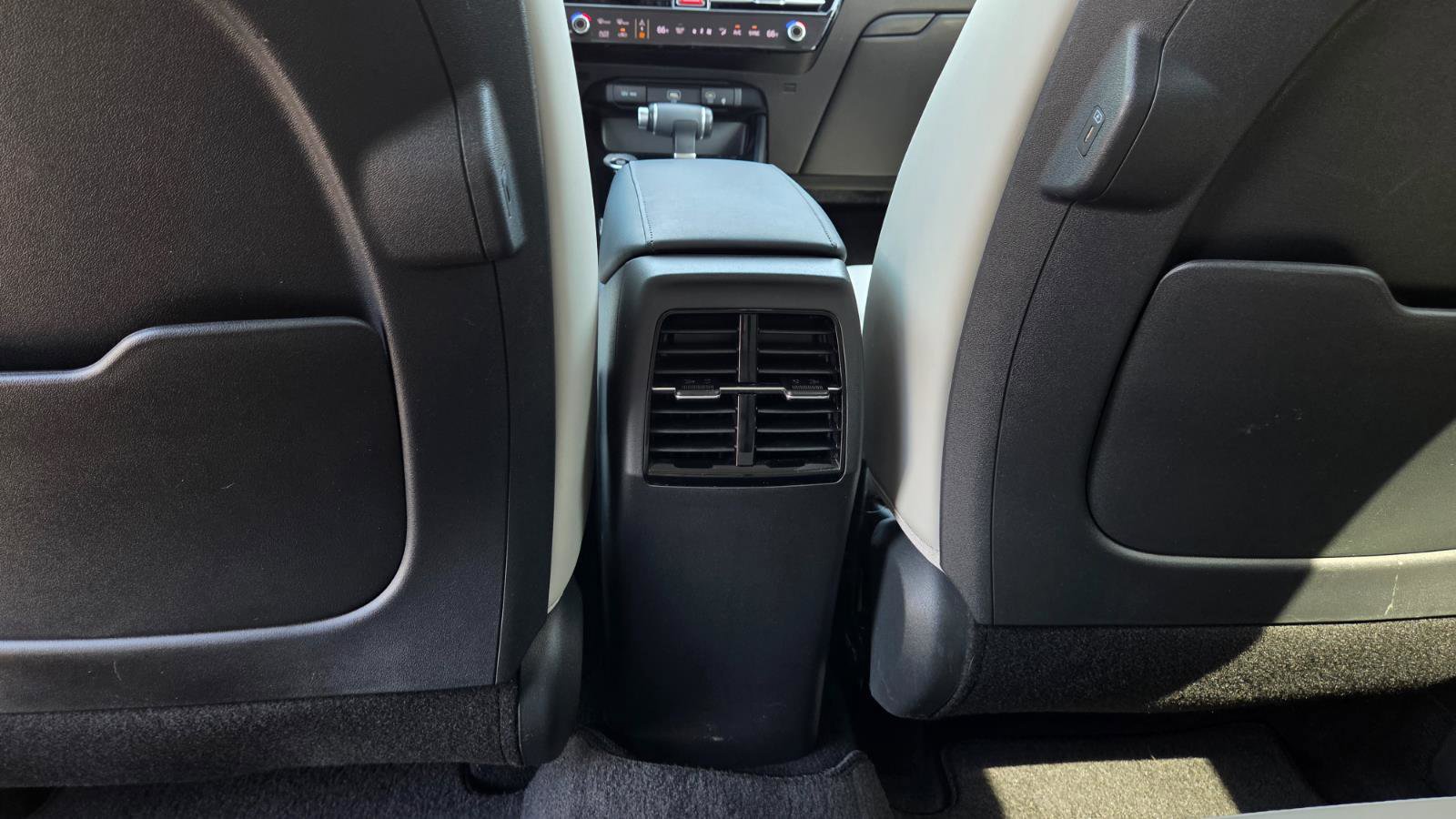 Used 2023 Kia Niro EX image 47