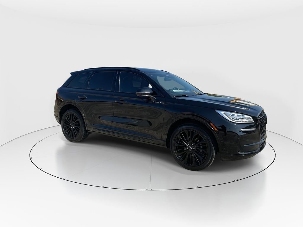 Used 2023 Lincoln Corsair Reserve w/ Equipment Group 202A FWD image 2