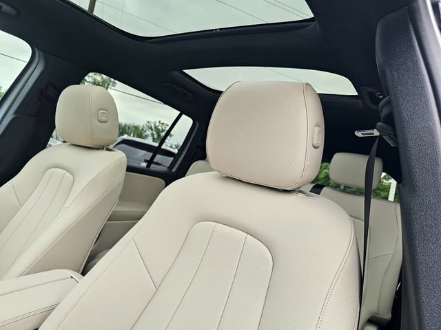 New 2026 Mercedes-Benz GLB 250 4MATIC image 16
