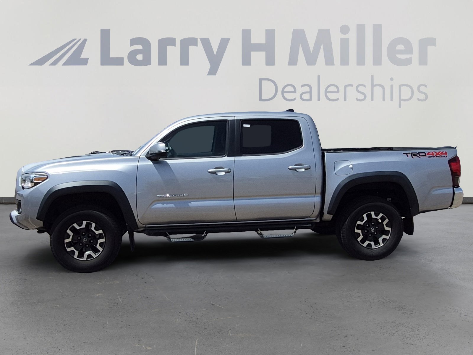 Used 2018 Toyota Tacoma TRD Off-Road AWD/4WD video 2