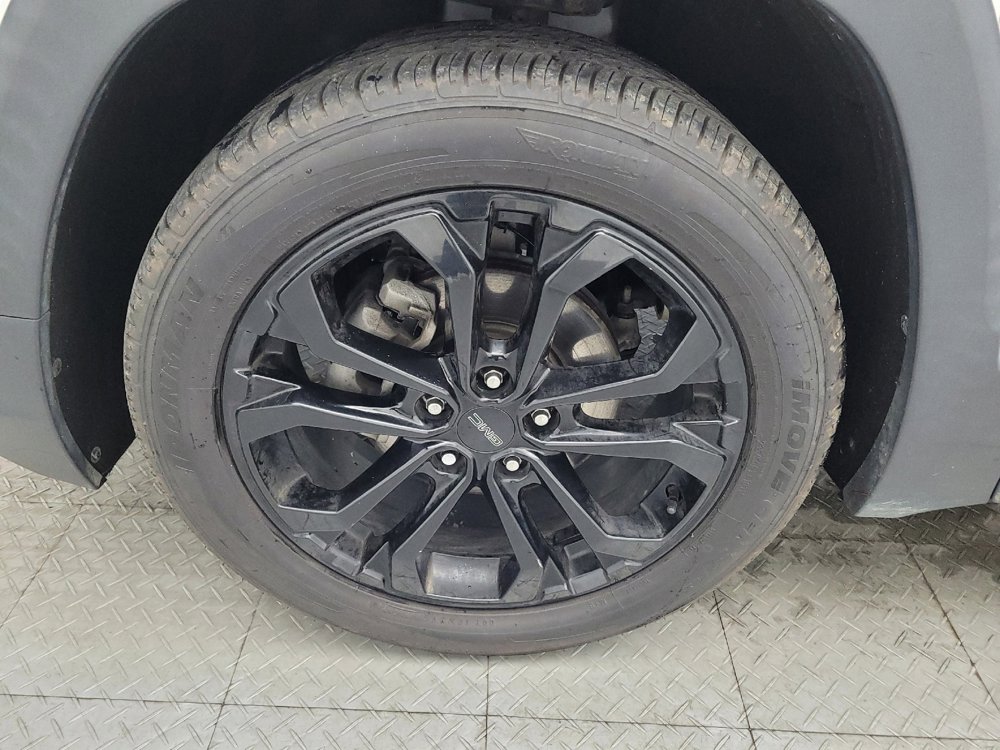 Used 2020 GMC Terrain SLE w/ Driver Convenience Package image 31