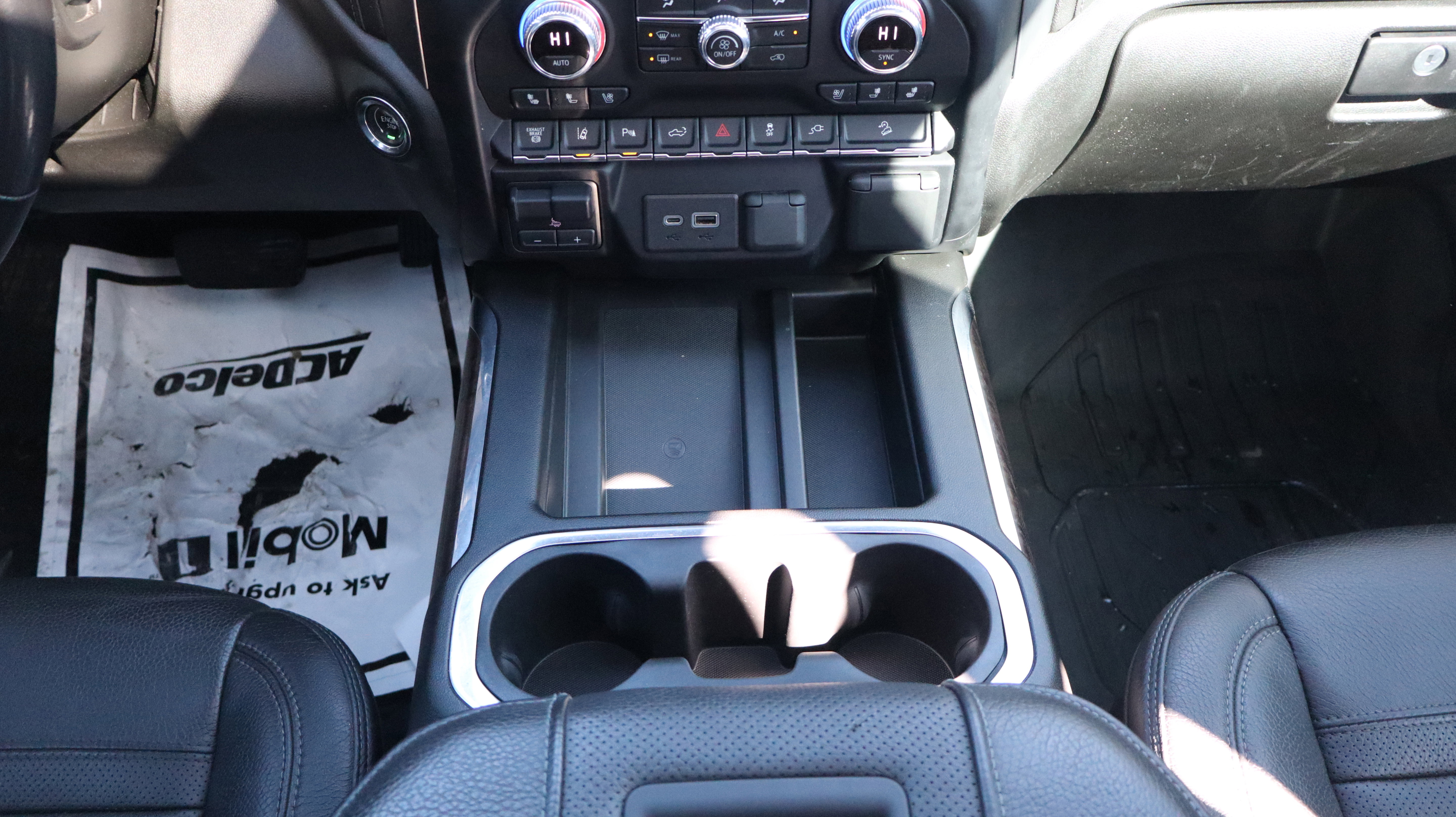 Used 2020 GMC Sierra 3500 Denali w/ Denali Ultimate Package image 12