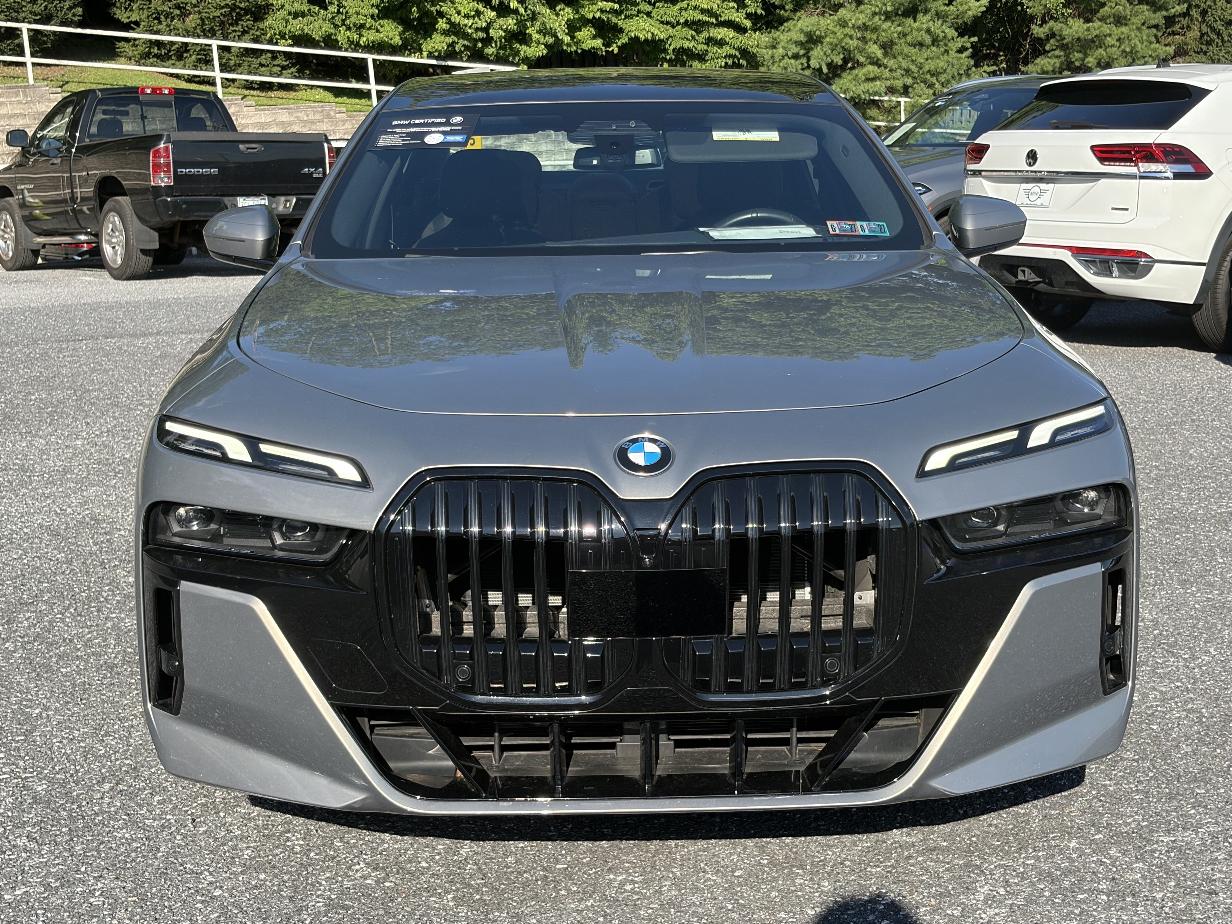 Certified 2023 BMW 760i xDrive w/ Luxury Rear Seating Package AWD/4WD image 2