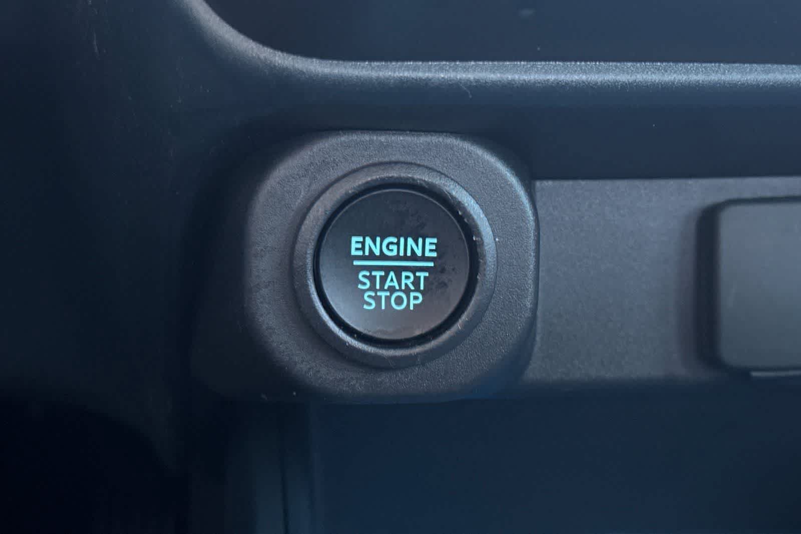 Used 2025 Ford Maverick XLT w/ Equipment Group 301A AWD/4WD image 22