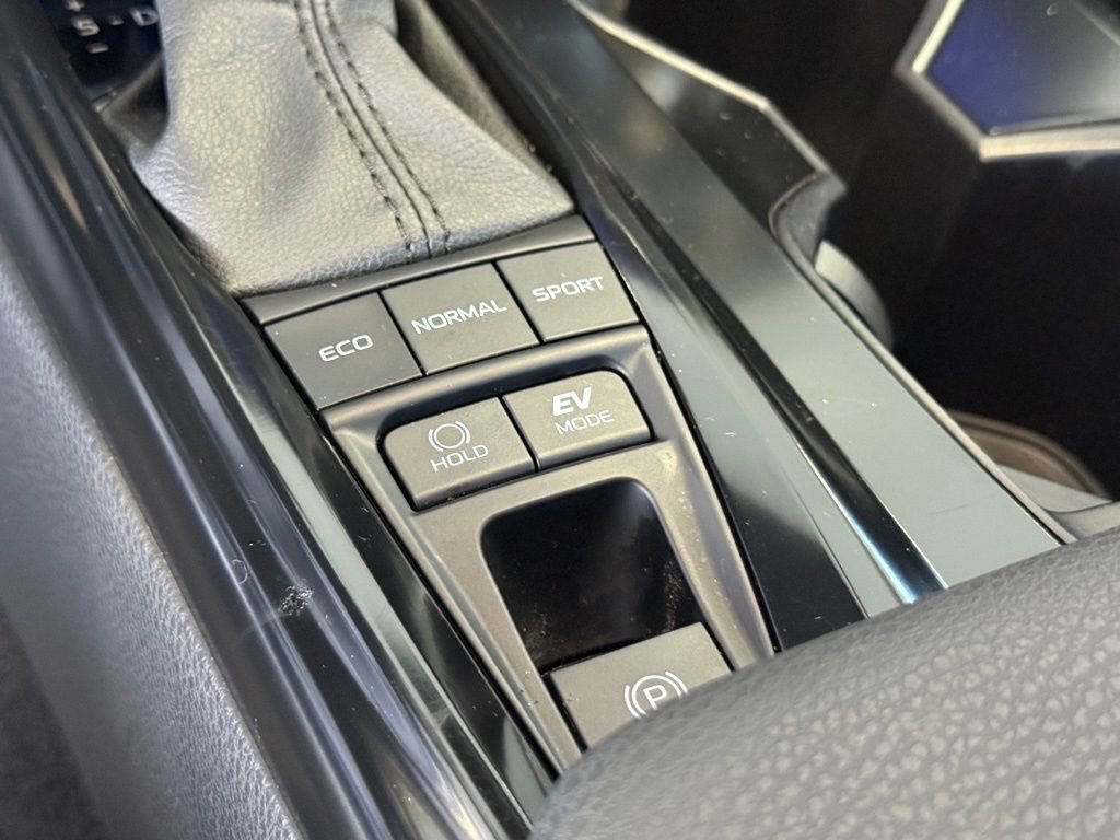 Used 2025 Toyota Camry LE image 26