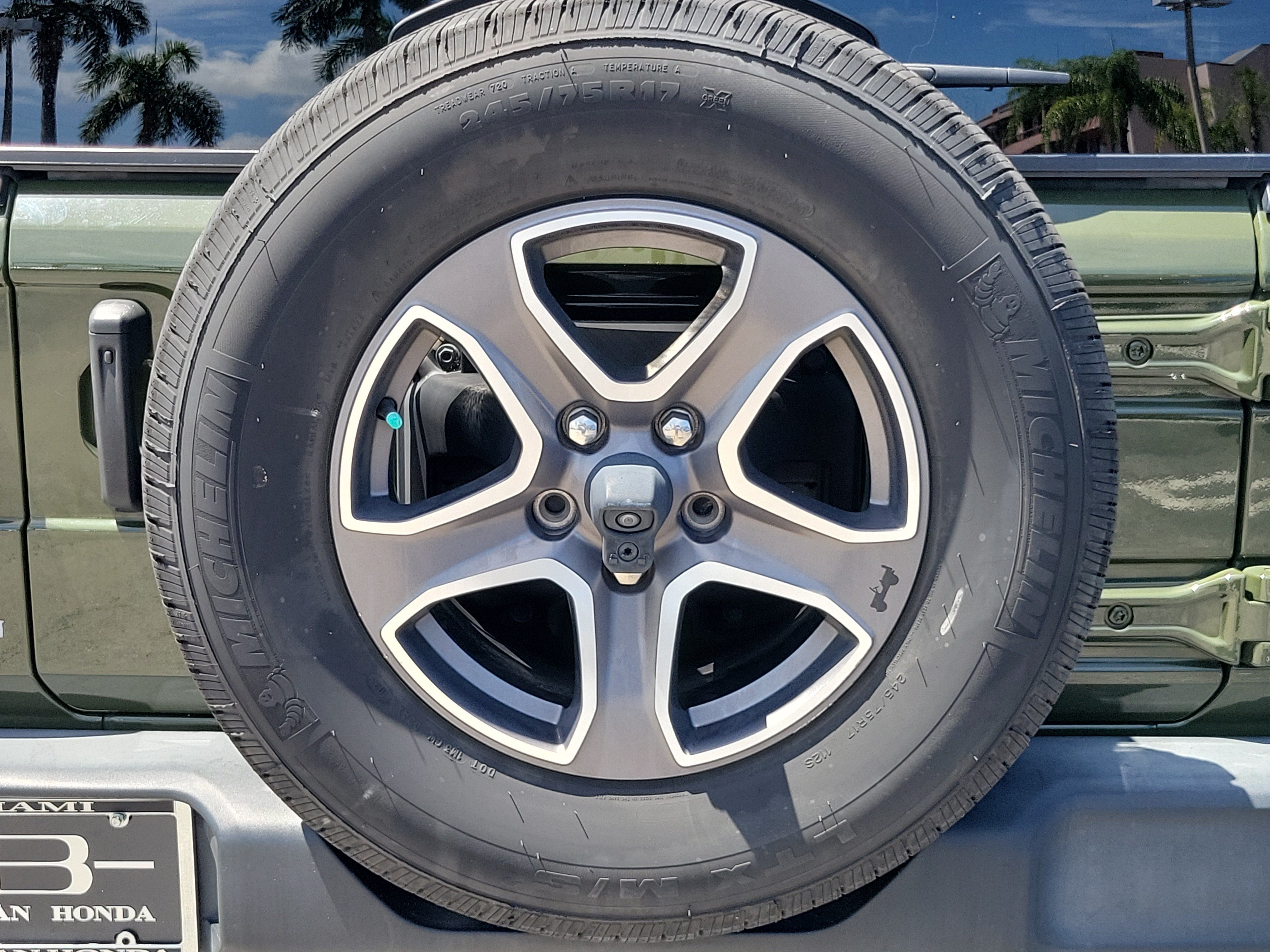 Used 2023 Jeep Wrangler Sport AWD/4WD image 7