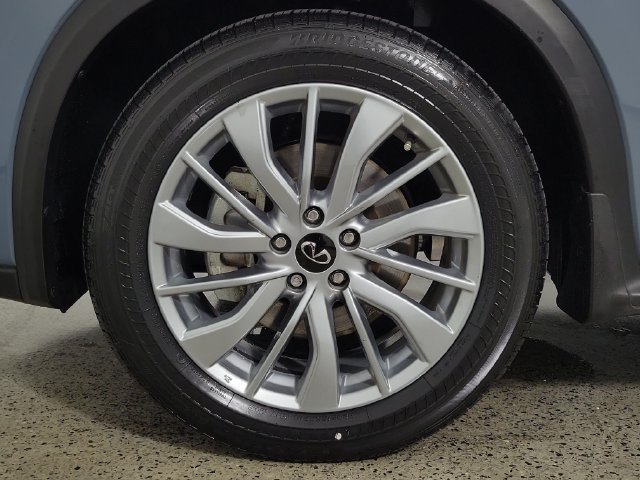Certified 2023 INFINITI QX50 Luxe FWD image 9