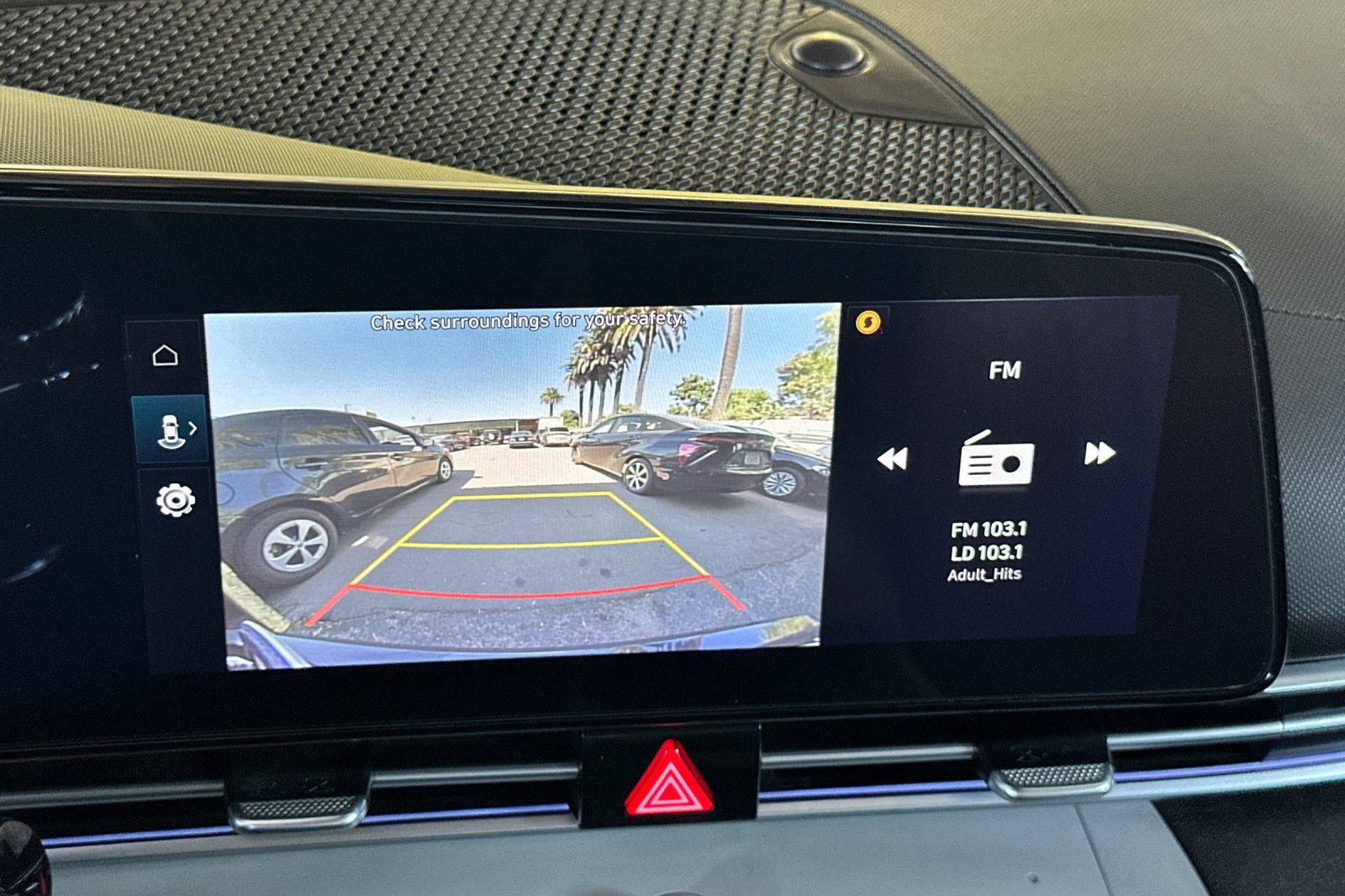 Used 2025 Hyundai Elantra Limited w/ Cargo Package FWD image 19