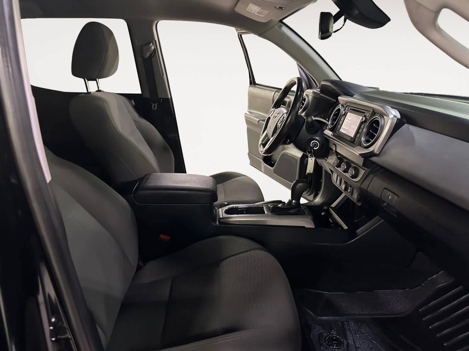 Used 2019 Toyota Tacoma SR5 RWD image 22