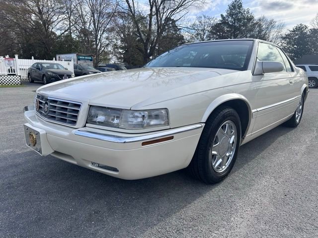 Used 2002 Cadillac Eldorado ESC w/ Preffered Equipment Group FWD image 3