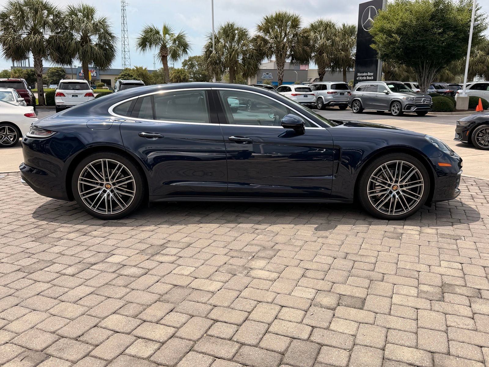 Used 2023 Porsche Panamera 4 Platinum Edition AWD/4WD image 8