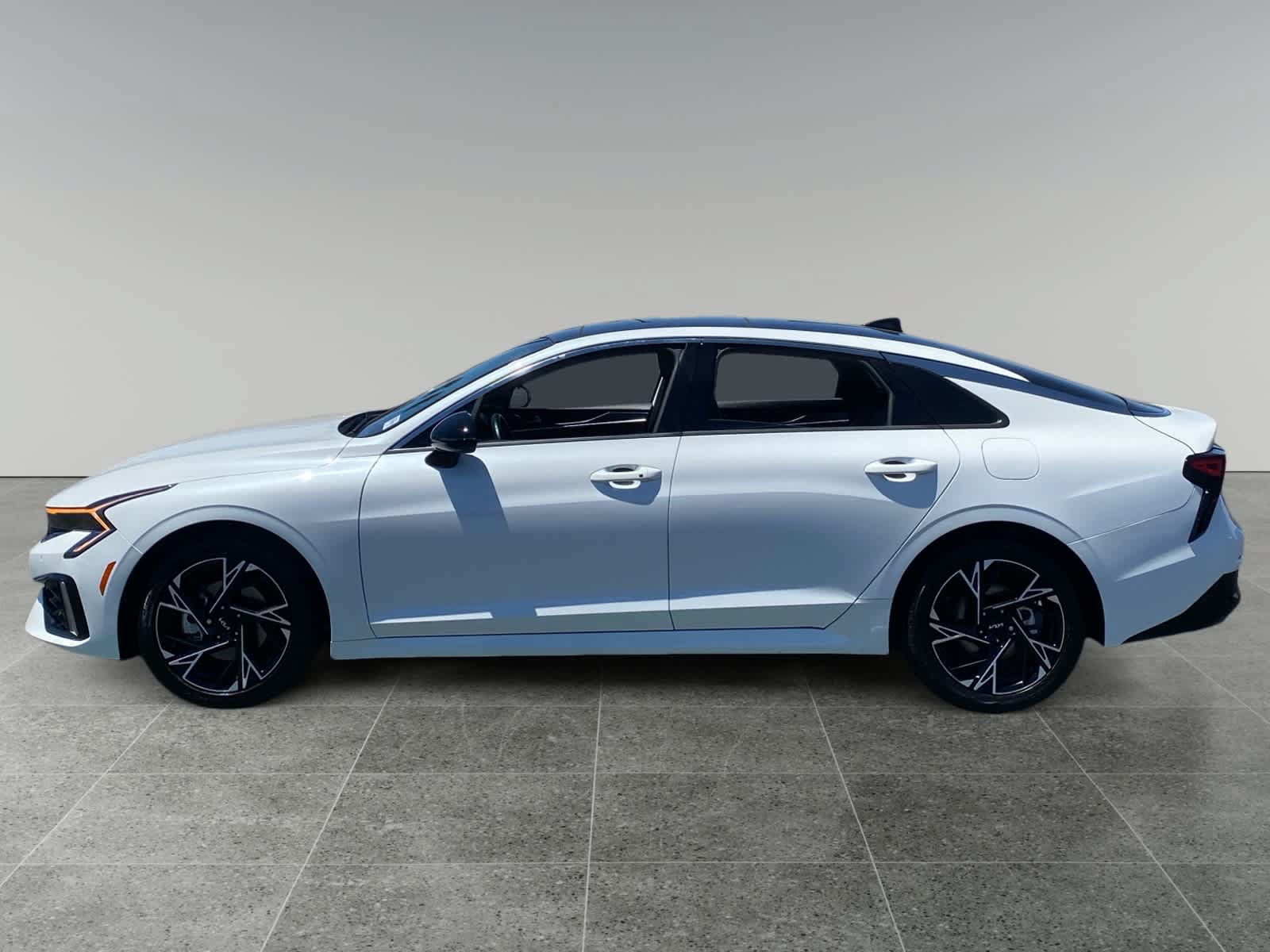 Used 2025 Kia K5 GT-Line w/ GT-Line Premium Package FWD image 2