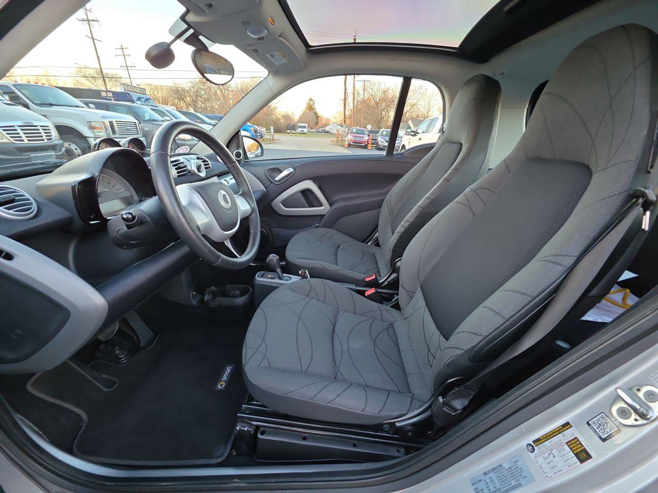 Used 2016 smart fortwo electric drive image 3