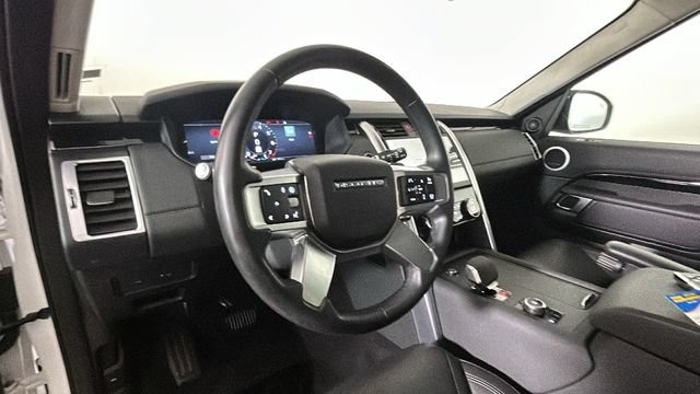 Used 2024 Land Rover Discovery S AWD/4WD image 13