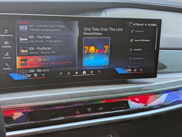 Certified 2025 BMW 740i w/ Premium Package image 15