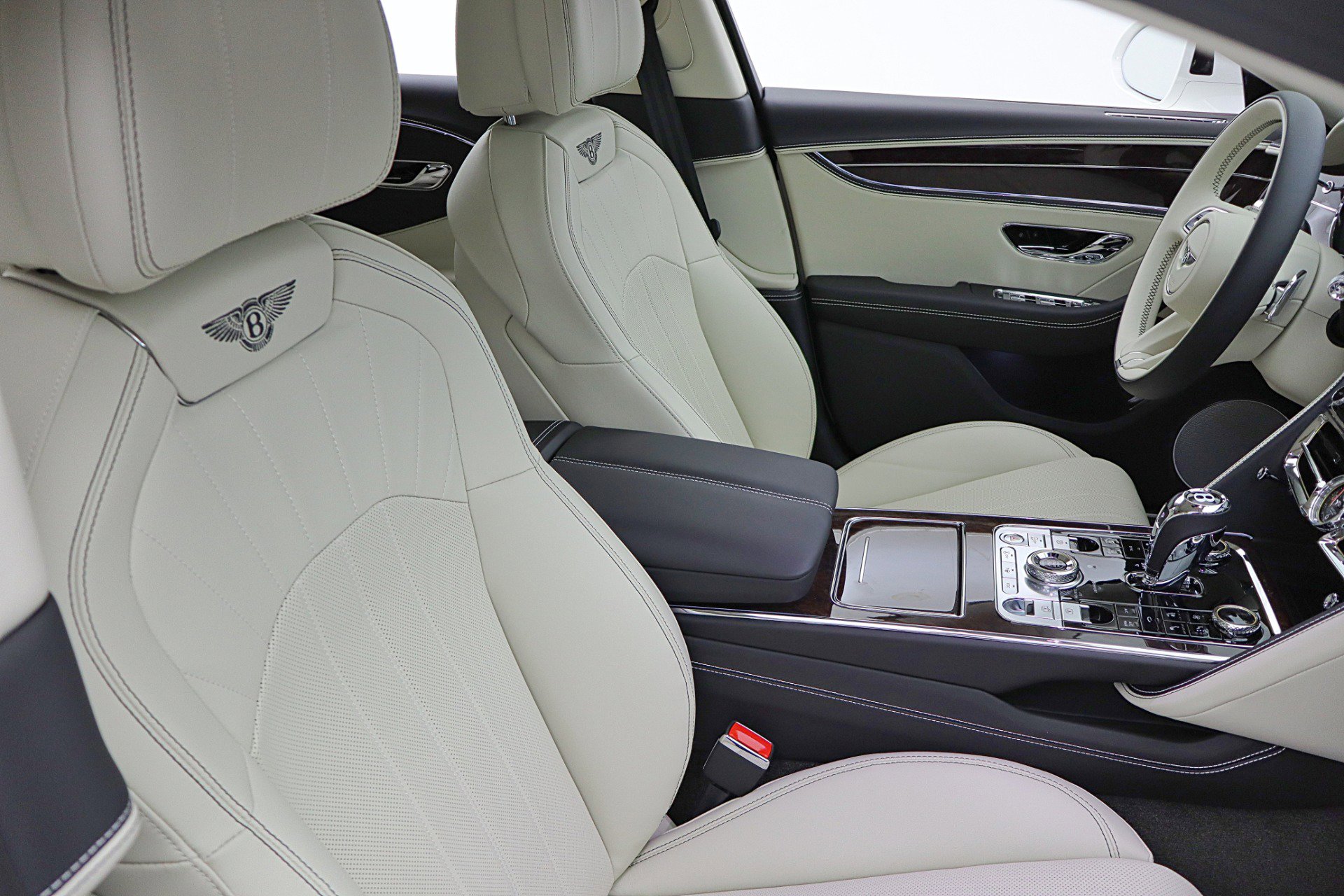 Used 2024 Bentley Flying Spur S V8 image 46