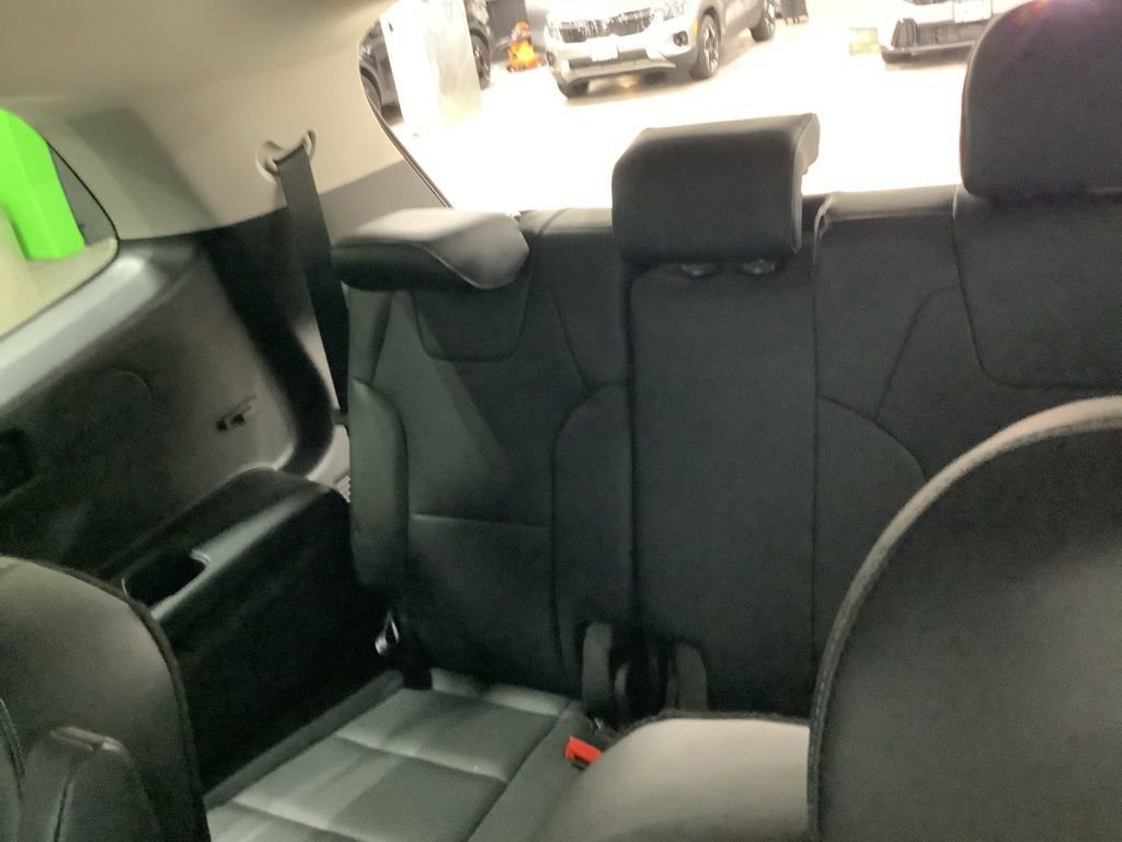 Used 2023 Kia Telluride S image 15