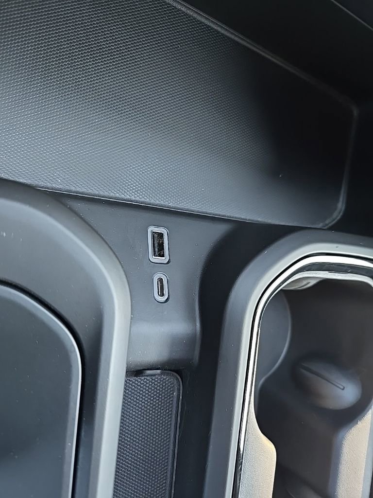 Used 2023 GMC Sierra 1500 AT4 w/ AT4 Premium Package AWD/4WD image 29