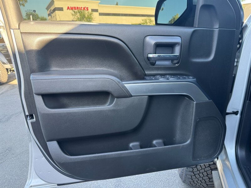 Used 2017 Chevrolet Silverado 1500 LT AWD/4WD image 20