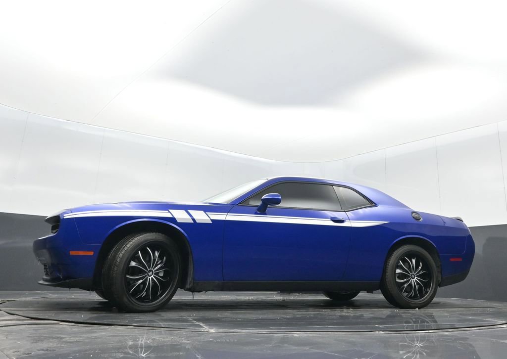 Certified 2022 Dodge Challenger SXT w/ Driver Convenience Group image 27