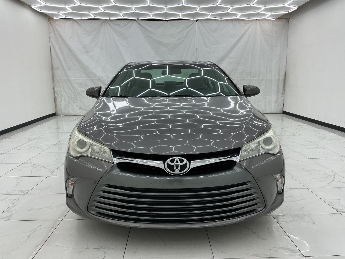 Used 2016 Toyota Camry LE FWD image 5