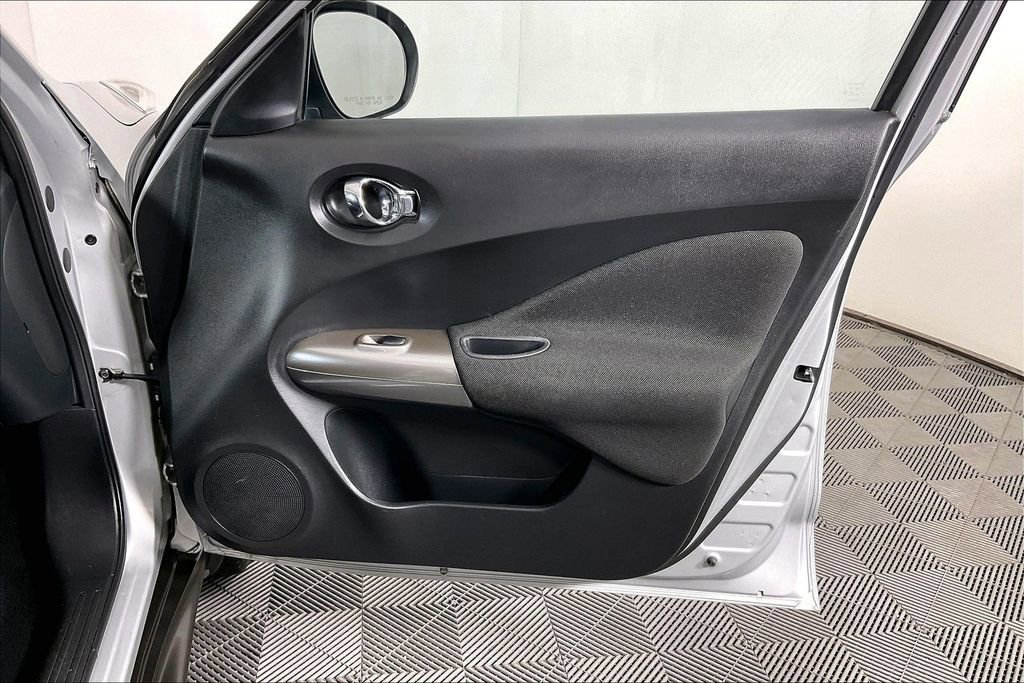 Used 2013 Nissan Juke SV AWD/4WD image 26