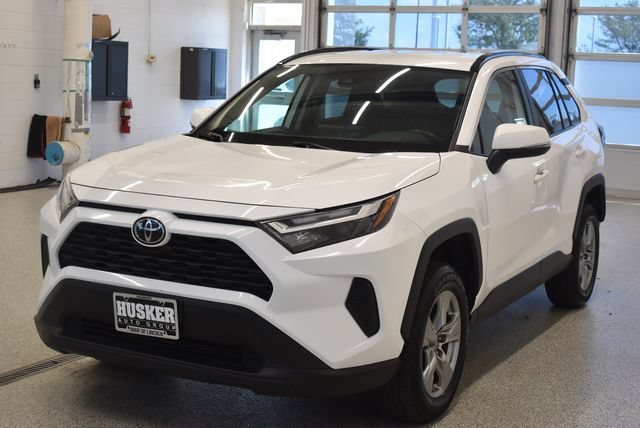 Used 2025 Toyota RAV4 XLE w/ Weather Package AWD/4WD image 9