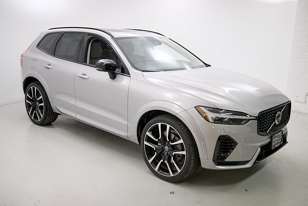 Certified 2024 Volvo XC60 T8 Ultimate w/ Protection Package Premier image 4