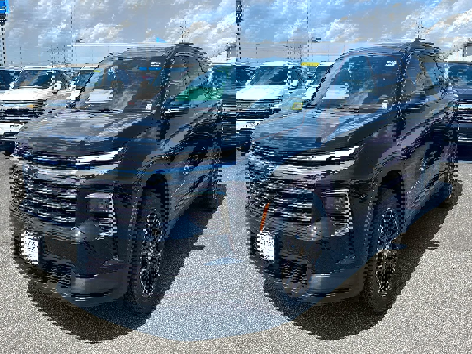 New 2026 Chevrolet Traverse LT w/ Sun and Wheel Package AWD/4WD image 3