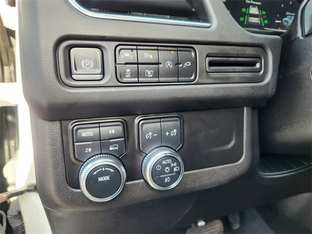 Used 2022 GMC Yukon SLT w/ SLT Premium Package image 23