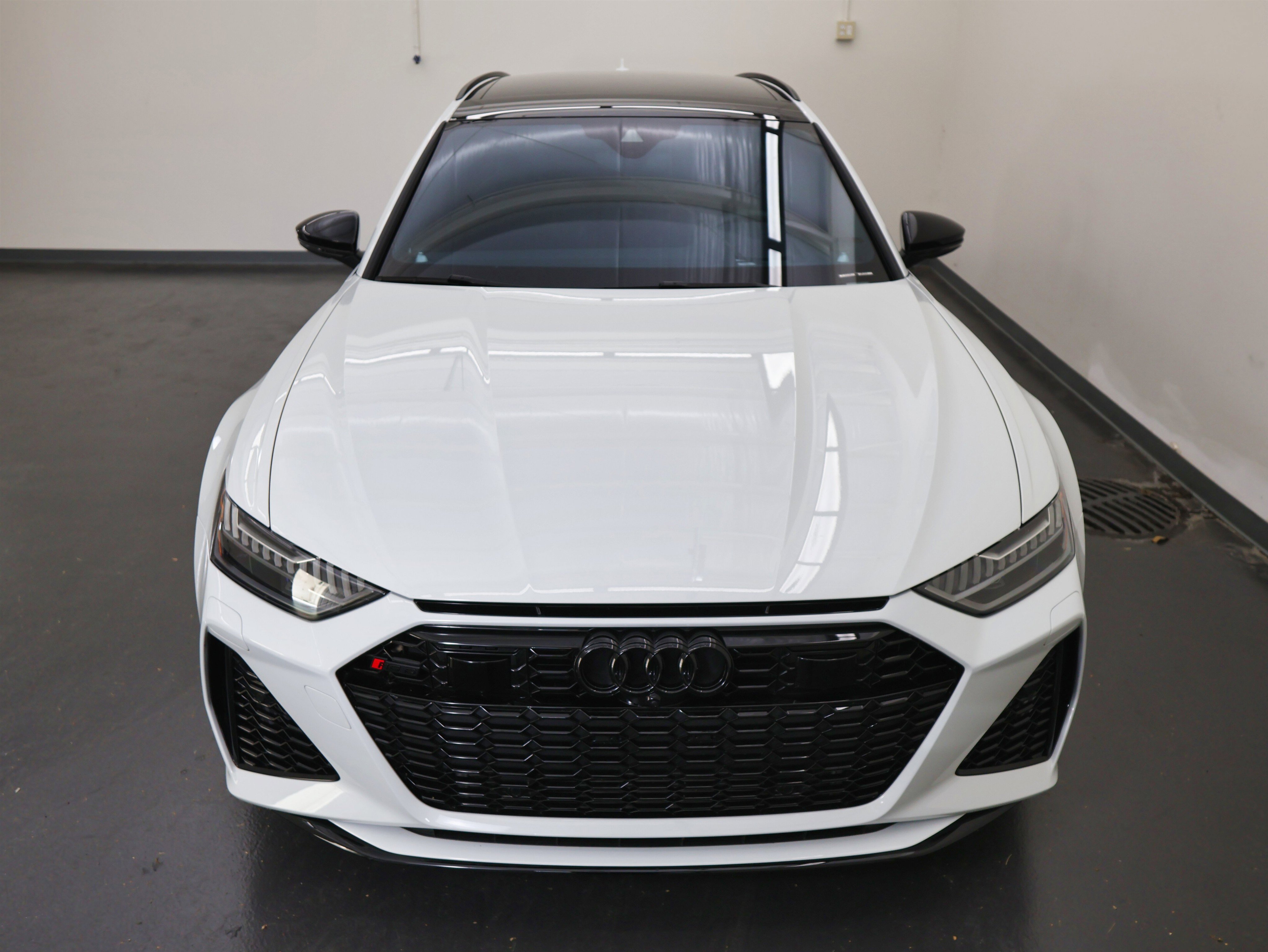 Used 2021 Audi RS 6 w/ Executive Package image 9