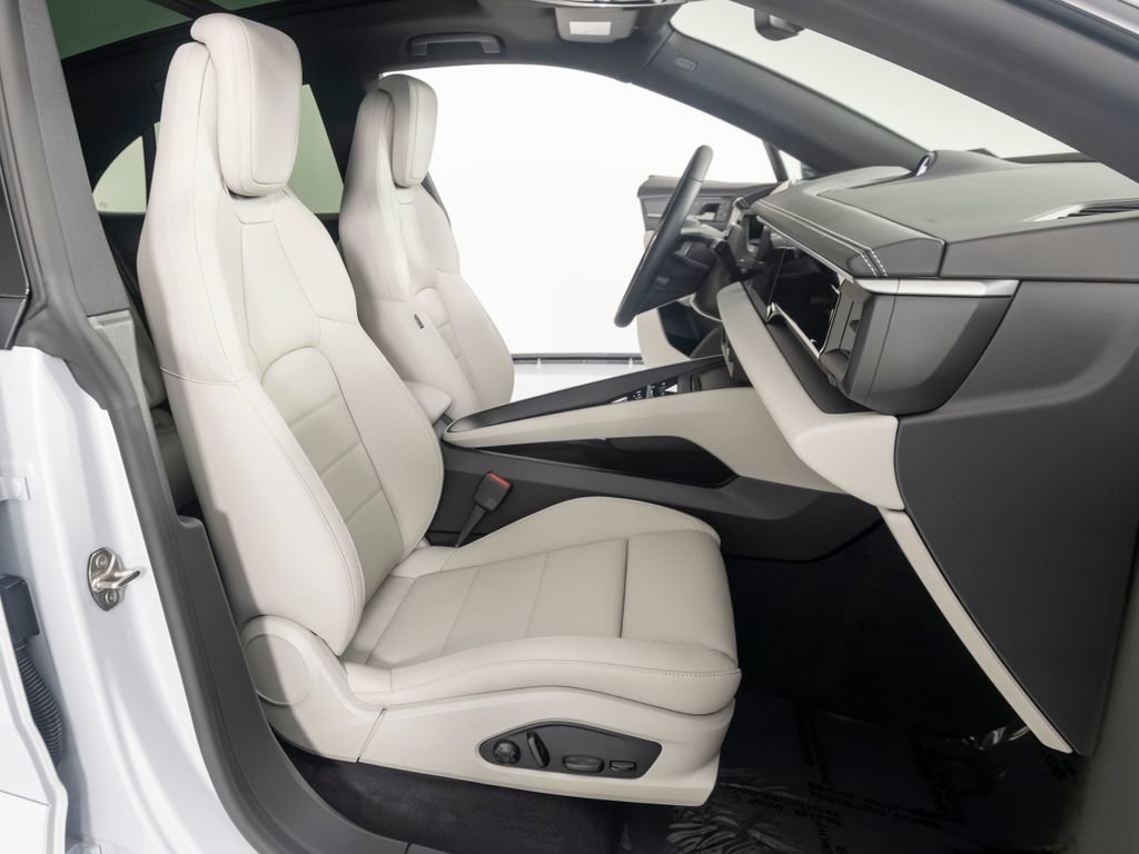 New 2026 Porsche Macan 4 Electric AWD/4WD image 35