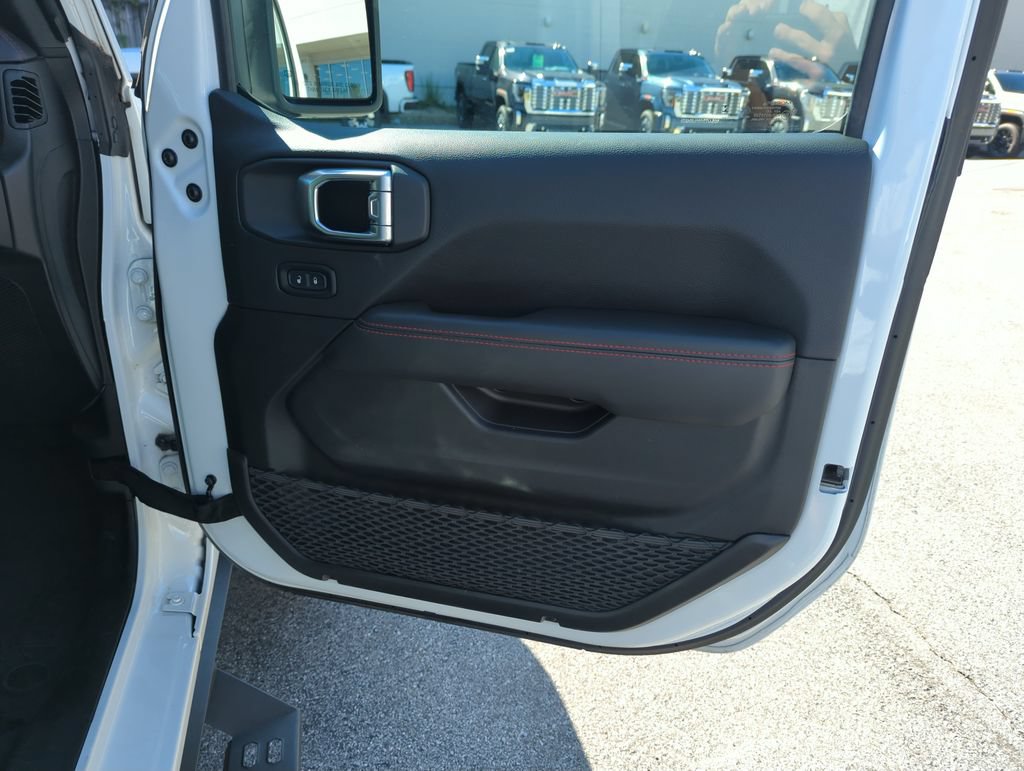 Used 2023 Jeep Gladiator Rubicon w/ Cold Weather Group AWD/4WD image 31